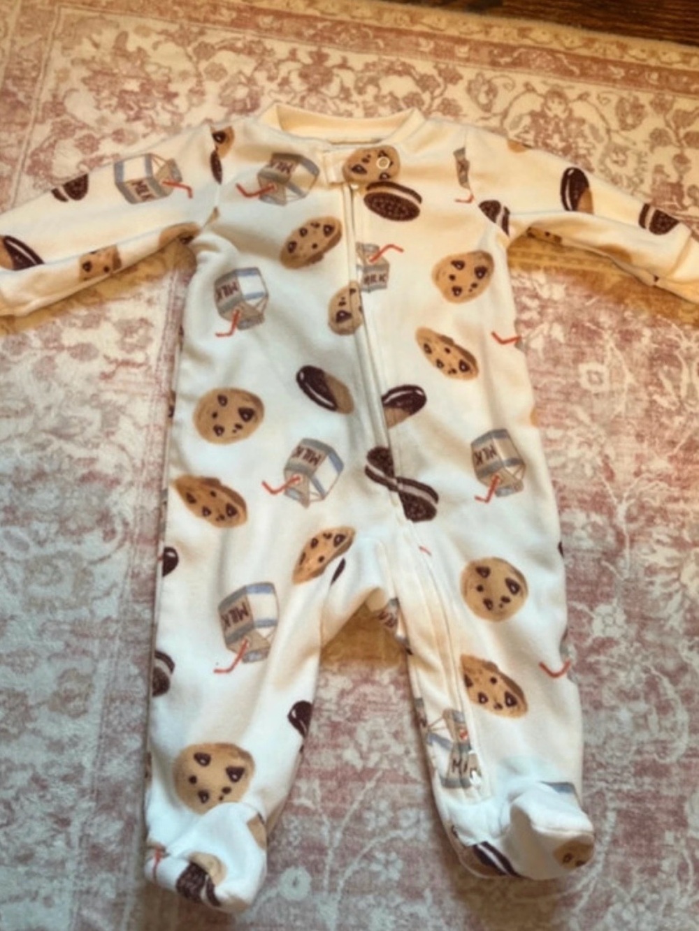 0-3 Months Carter’s Kids White Cookie & Milk Print One-Piece Pajamas